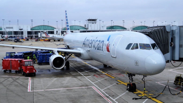 How to contact the live person at American Airlines?