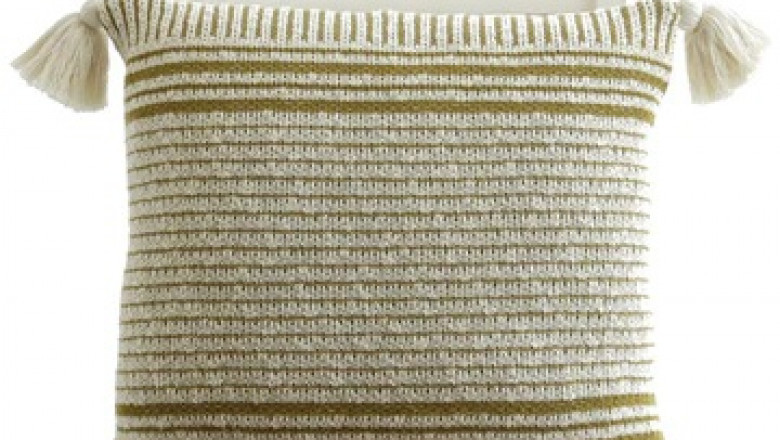 Cushion Covers Trends that are hot in 2022 : Soft Hues