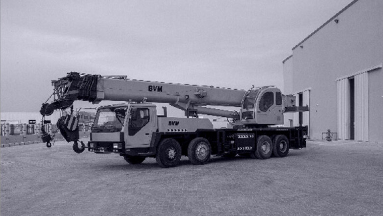 Dubai, UAE Crane Rental Companies | Mobile Crane Rental in Dubai, UAE