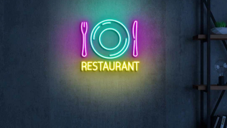 Personalised neon signs for outdoor restaurants and bars