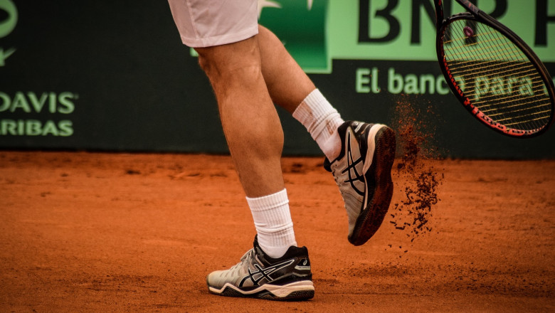 What Are Different Types Of Tennis Accessories?