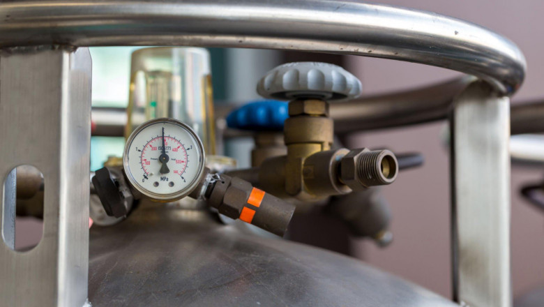 What Functions Does A Gas Pressure Regulator Valve Perform?