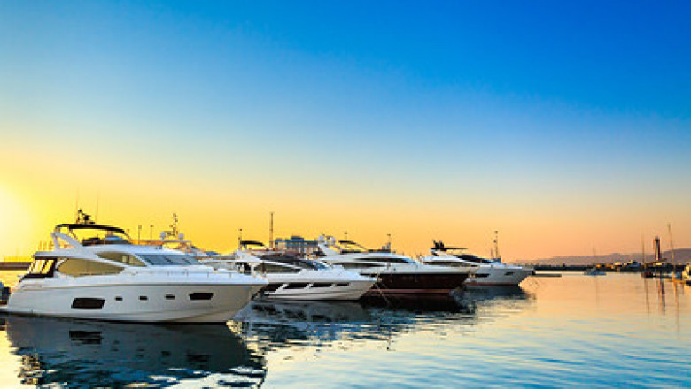 Dubai Marina Yacht Tour