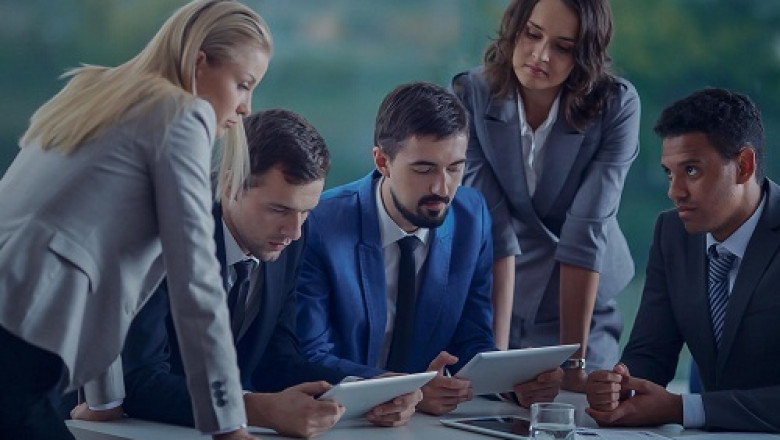 Why Small Businesses Should Use Bookkeeping Services