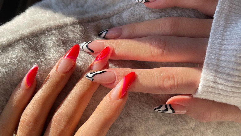 Add a second layer of nail Gel to your nails