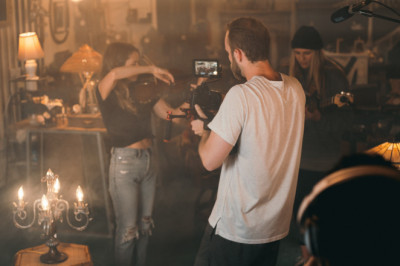 TYPES OF ADVERTISING MEDIA AND HOW TO CHOOSE