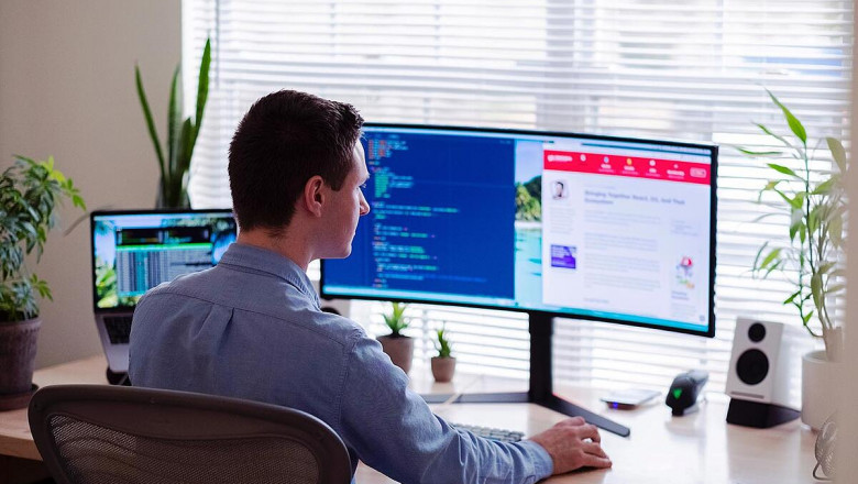 The Crucial Role That Web Design and Digital Marketing Services Play in the Expansion of Businesses