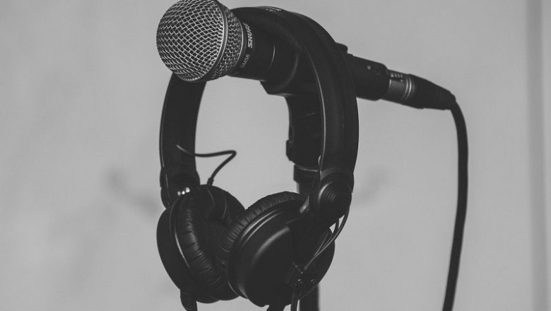 How To Choose The Best Microphone For YouTube? | Cell 2 Phone