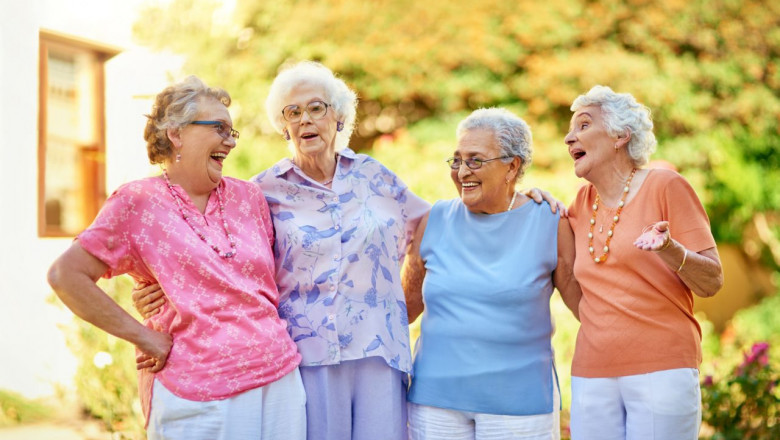 4 Ways Seniors Can Stay Social