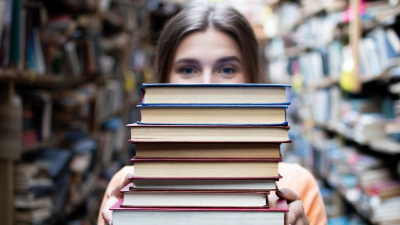 5 Reasons Why You Should Read Techno Thriller Books