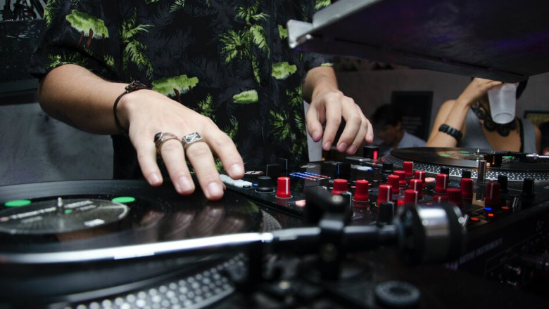 Top 5 advantages of buying rap beats online