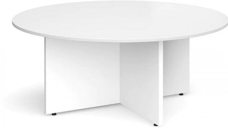 Choosing the right executive office furniture