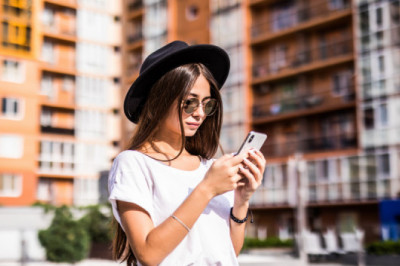 How to Show WhatsApp Notifications on Screen Without Opening the App