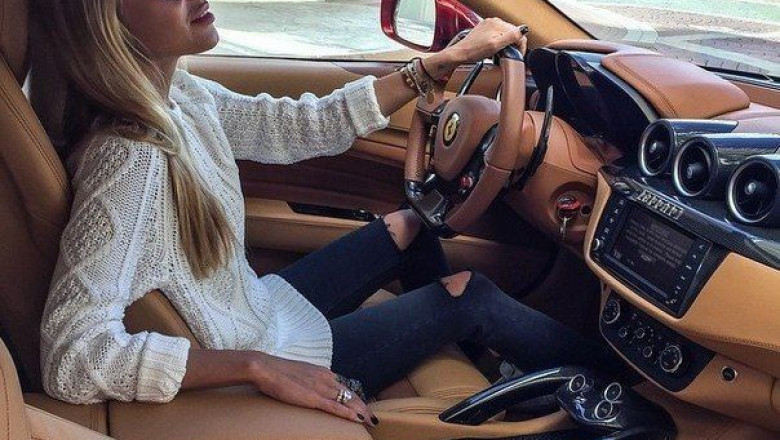 Luxury Car Rental in Dubai - Dubai Luxury Cars - Six Car Rental