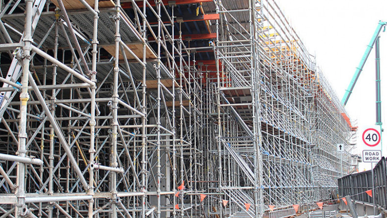 How to Raise a Structure Without Injuries Using a Scaffolding System