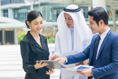 TOP FIVE BUSINESSES IN DUBAI