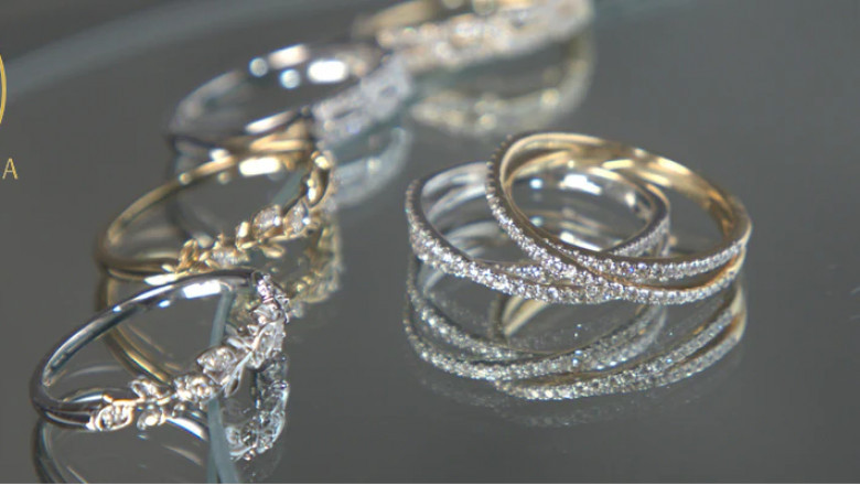 How Do You Select Diamond Bracelets For Women?