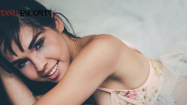 Beautiful Independent Female Models For Fun In Aligarh