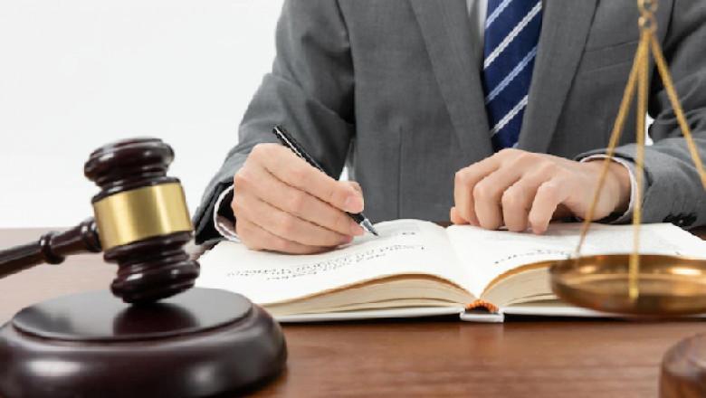 Find Experienced and Right Lawyers to fight all sorts of cases in Thane West!