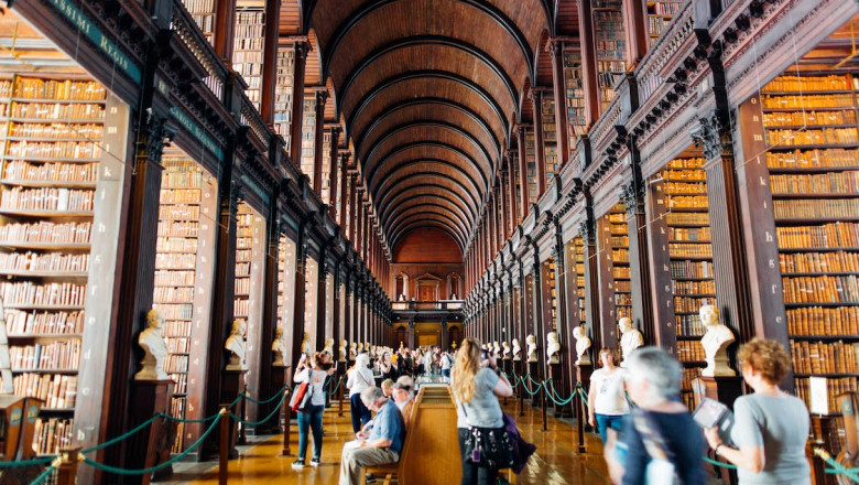 Architecture as a setting in literature