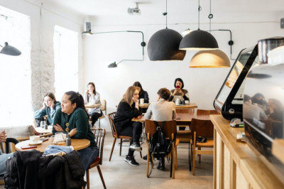 Plurality in Public Spaces