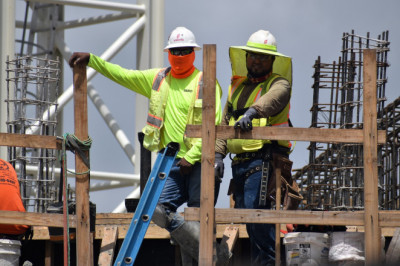 Sheet Piling Cofferdam Construction