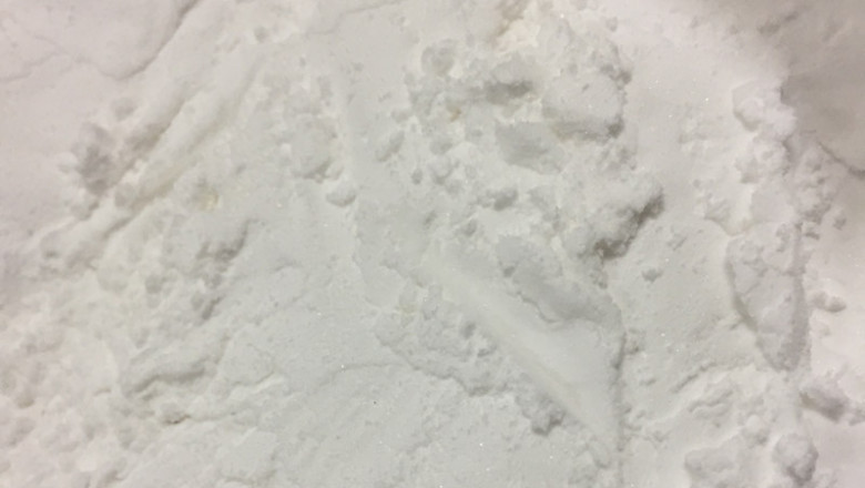 What do you need to know about Benzocaine and Phenacetin powder?