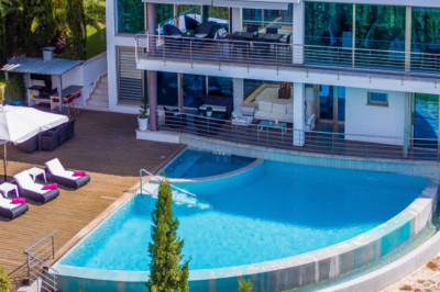 Why Are Hiring Real Estate Agents Essential?