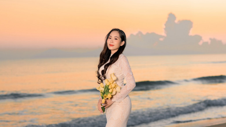 The Ultimate Guide to the Most Stylish Sleeveless Bridesmaid Dresses of All Time | Backless Wedding Dresses