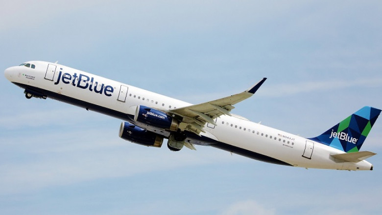 What is the JetBlue Unaccompanied Minor age requirement?