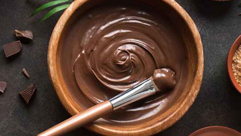 The Best Part About Chocolate Wax Is That It Glides Smoothly On The Skin Without Causing Discomfort