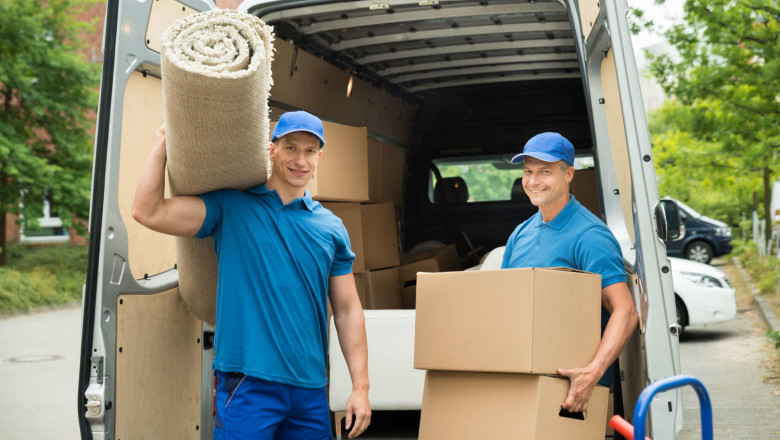 Hire professional Packers and Movers in Toronto