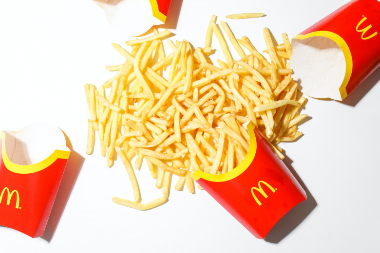 what time does mcdonalds serve lunch?