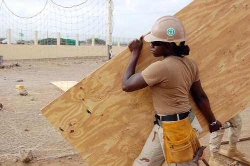 Women In Construction Face a Glass Ceiling