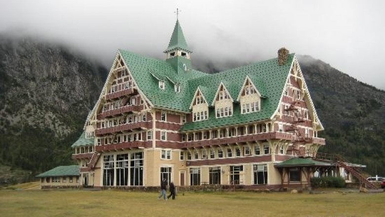 What's the best accommodation for a couple visiting Waterton Park?
