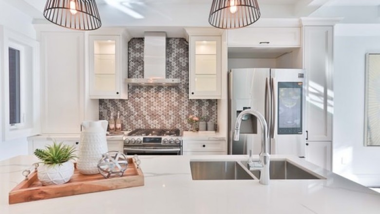 Refacing vs Buying a New Custom Cabinet San Diego
