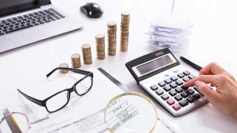 How much do accountants make in Calgary?