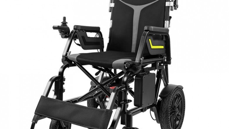 Lightweight folding electric wheelchair