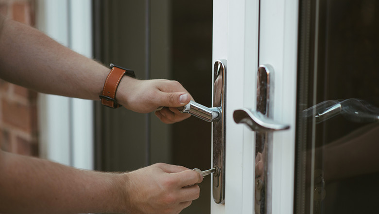 Budget-Friendly House Shifting Tips and Tricks for shifting homes in Dubai