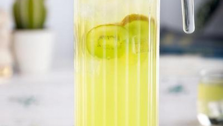 Luminarc 1 Piece Quadro Jug with Lid - 1.3L