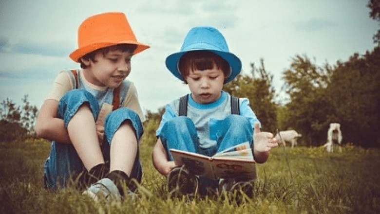 How to Entertain Kids When You Work at Home