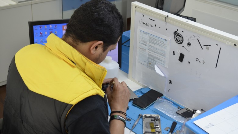 Look For iPhone Repair in Delhi If You Encounter These Issues