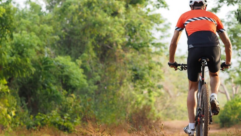 Visit physiotherapist to heal your sports injury
