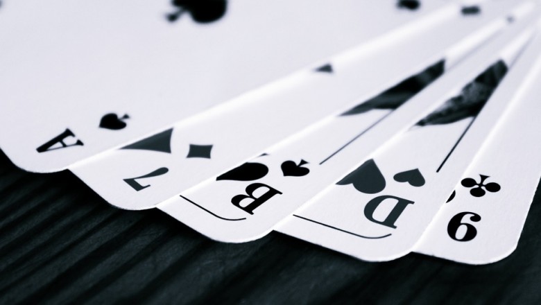 Which cricket player do you resemble in Online Rummy ?