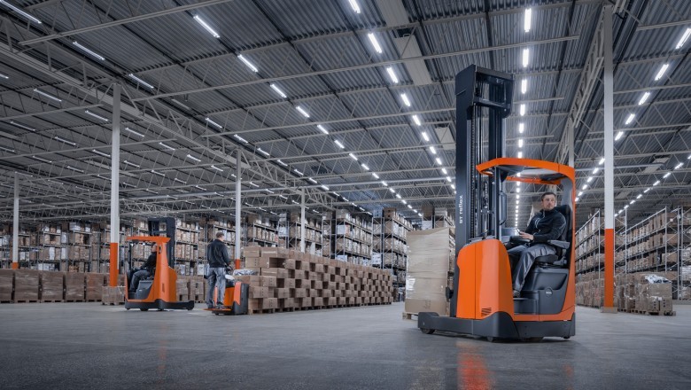 What is a Pallet Stacker?