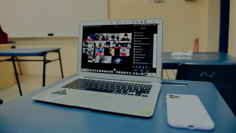 ViTutors Provides It All: From Virtual Tutoring Jobs to Learning