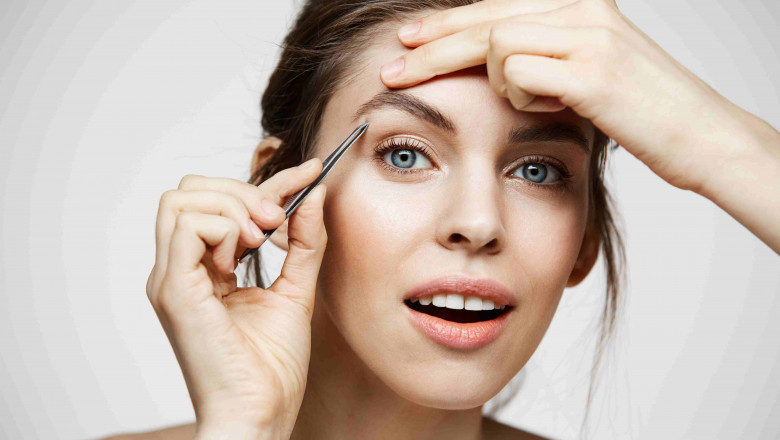 How to Tweeze Your Eyebrows Like a Pro? - Regine Tweezers