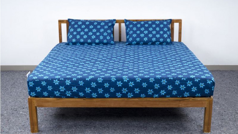 Buy Cotton fitted Bedsheets with matching pillow cover online