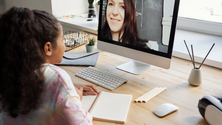 Online Learning Platforms: Helping Your Student Engage