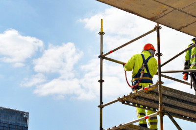 Scaffolding protection against fall